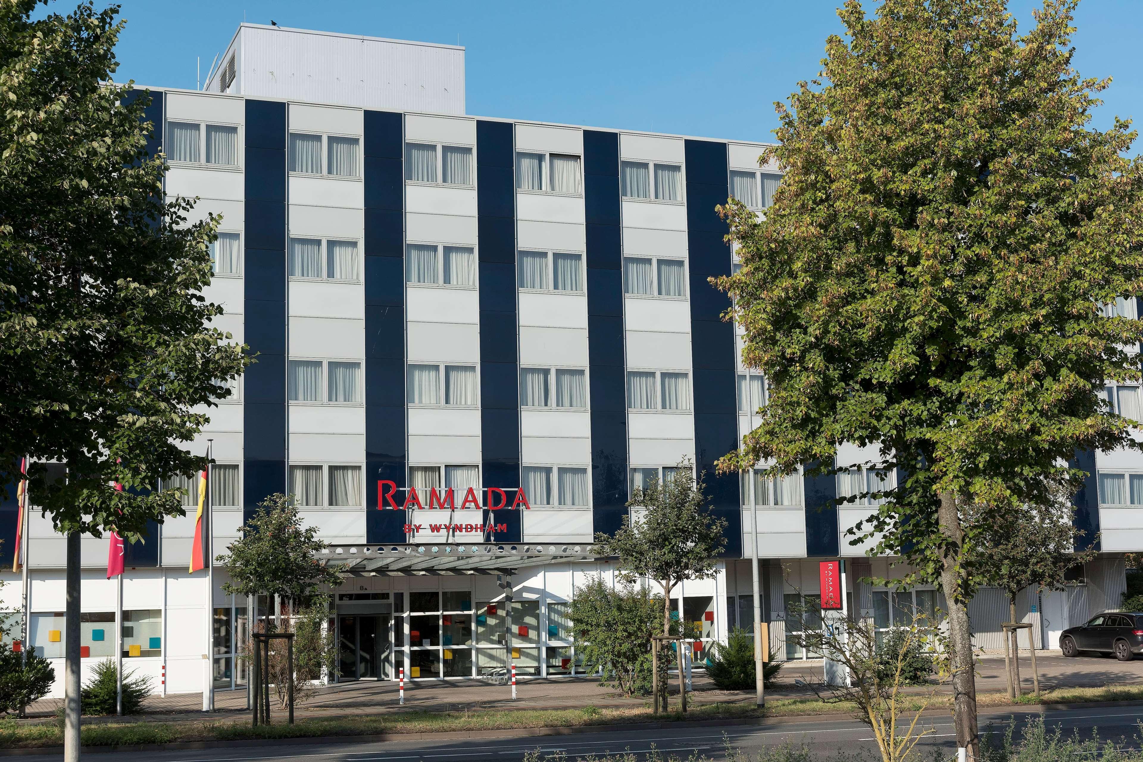 Ramada By Wyndham Hannover Messe Laatzen Exterior photo